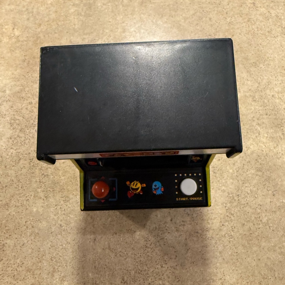 Pac-Man Basic Fun LCD Color Mini Arcade Game BasicFun 2019 09545 PacMan - Tested - Picture 13 of 13